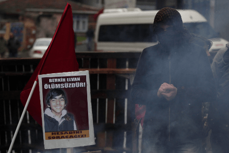 Στην Τουρκία παραλληλίζουν το θάνατο του 15χρονου Eλβάν με εκείνον του Αλέξη Γρηγορόπουλου [εικόνες] | iefimerida.gr 3