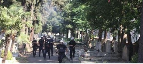 Ο Ερντογάν βρυχάται : Επίδειξη δύναμης στην ομιλία του την ώρα που η αστυνομία έπνιγε την Πόλη στα χημικά [εικόνες] | iefimerida.gr 1