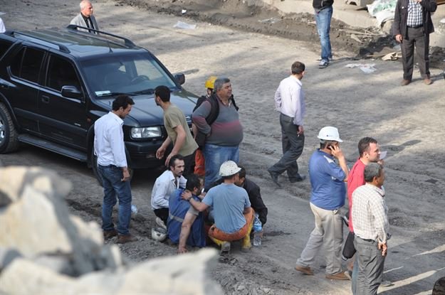 Τραγωδία στην Τουρκία με κατάρρευση ορυχείου -Φόβοι για δεκάδες νεκρούς, εκατοντάδες εγκλωβισμένοι [εικόνες&βίντεο] | iefimerida.gr 4