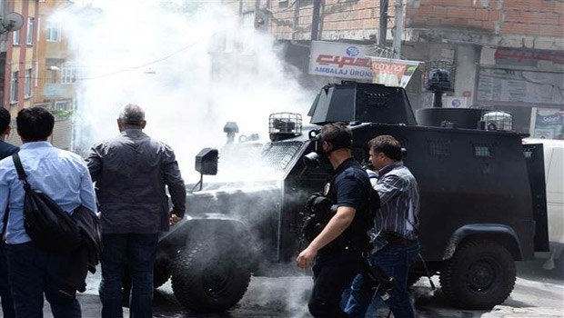 Πεδίο μάχης και πάλι η Κωνσταντινούπολη -Σοκάρει ο βαρύτατος τραυματισμός διαδηλωτή [εικόνες&βίντεο] | iefimerida.gr 0