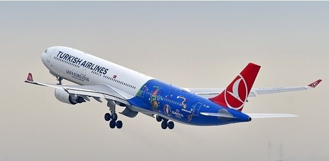 Πέταξε το πρώτο Airbus της Turkish Airlines στα χρώματα του EURO 2016 | iefimerida.gr 0