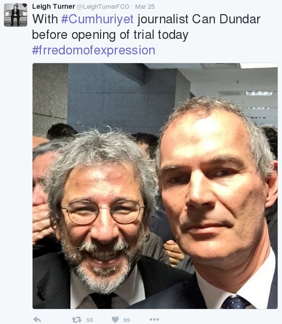 Ερντογάν κατά ξένων διπλωματών, ξανά -Τα έβαλε με πρόξενο που έβγαλε selfie στη δίκη των δημοσιογράφων [εικόνα] | iefimerida.gr 0