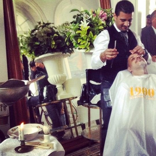 Αγώνας ποδηλάτου με ρούχα εποχής -Σικάτοι και χίπστερ στο Tweed Run στις Σπέτσες [εικόνες] | iefimerida.gr 5