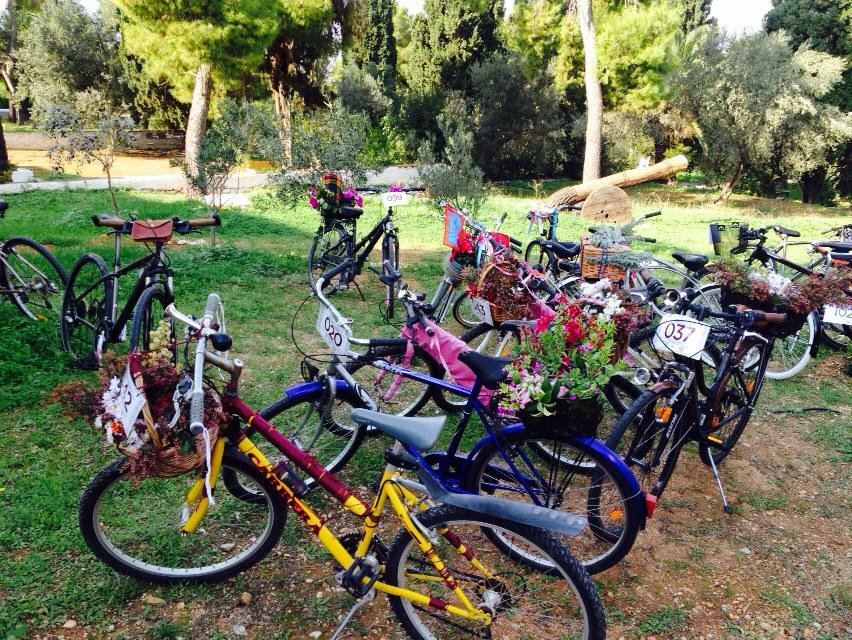 Αγώνας ποδηλάτου με ρούχα εποχής -Σικάτοι και χίπστερ στο Tweed Run στις Σπέτσες [εικόνες] | iefimerida.gr 10