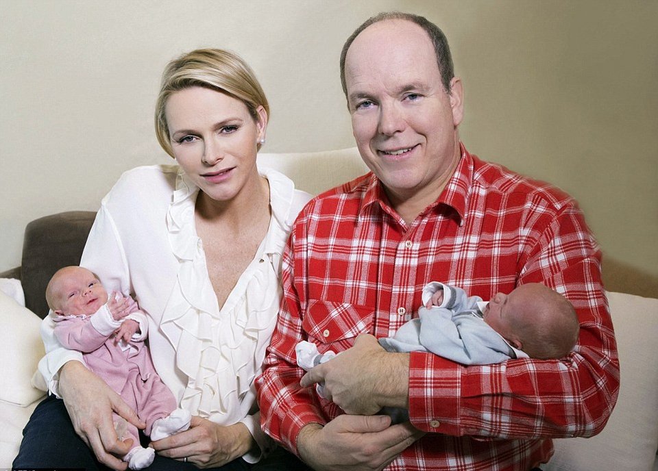 Αυτά είναι τα νέα βασιλικά μωρά -Οι πρώτες φωτογραφίες των διδύμων του Μονακό [εικόνες] | iefimerida.gr 1