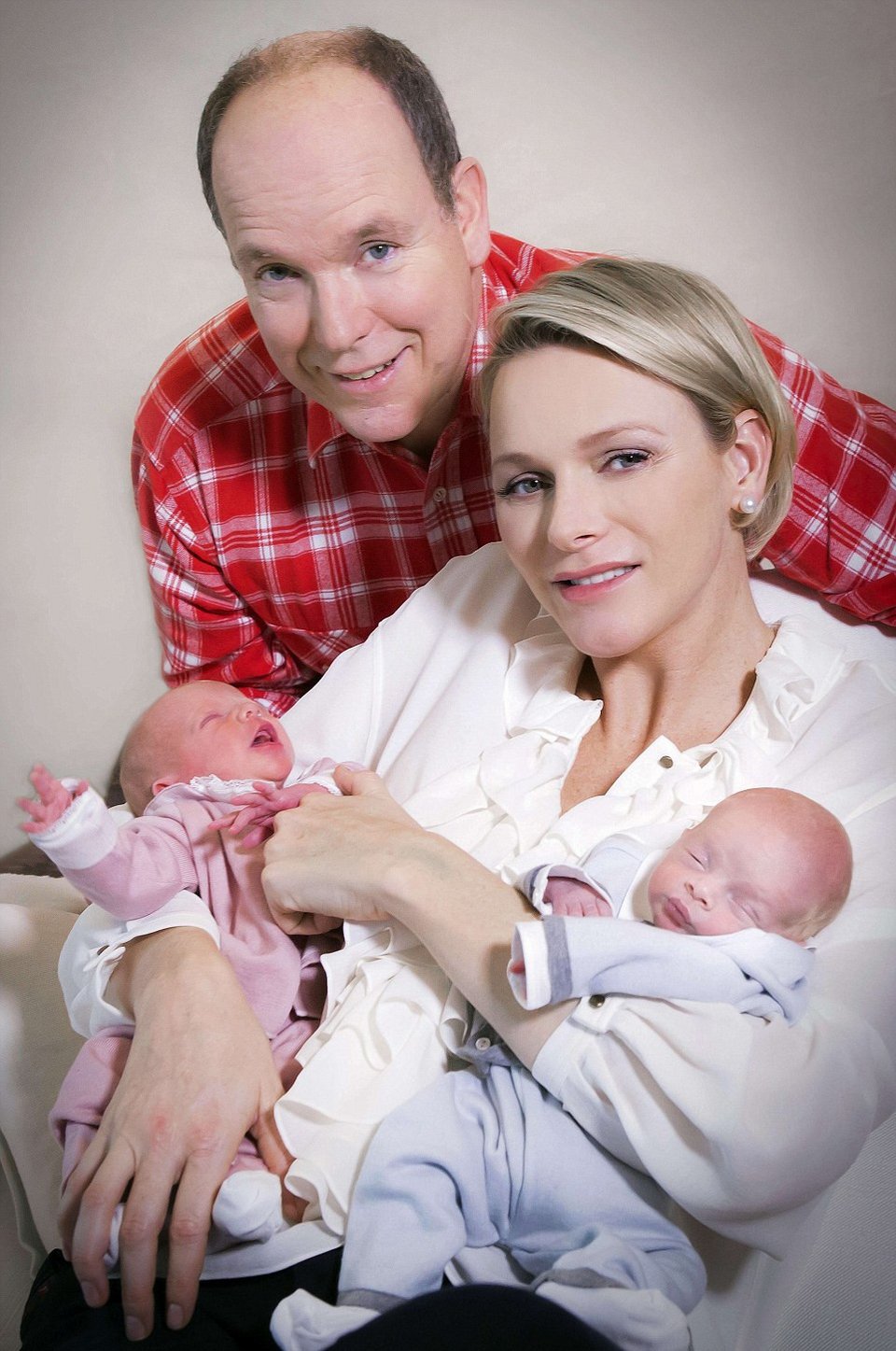 Αυτά είναι τα νέα βασιλικά μωρά -Οι πρώτες φωτογραφίες των διδύμων του Μονακό [εικόνες] | iefimerida.gr 2