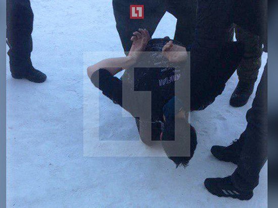 Τρόμος σε σχολείο στη Ρωσία από επίθεση με τσεκούρι και μολότοφ – 7 τραυματίες [βίντεο]  | iefimerida.gr 0