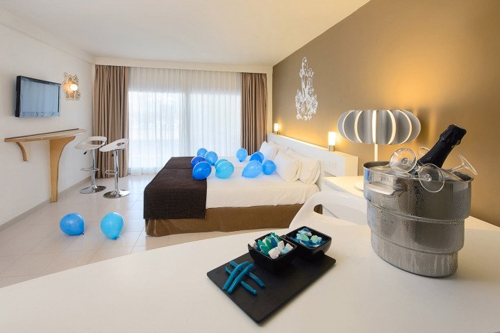 Το πρώτο ξενοδοχείο αποκλειστικά για χρήστες του Twitter – Ολα λειτουργούν με hashtags [εικόνες & βίντεο] | iefimerida.gr 0