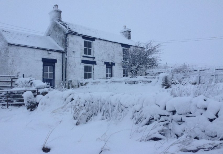 Οι Βρετανοί ξύπνησαν σε άσπρο «χάος» - Στους -7 η θερμοκρασία, όλα καλύφθηκαν από το χιόνι [εικόνες] | iefimerida.gr 0