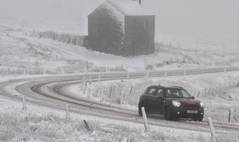 Οι Βρετανοί ξύπνησαν σε άσπρο «χάος» - Στους -7 η θερμοκρασία, όλα καλύφθηκαν από το χιόνι [εικόνες] | iefimerida.gr 1