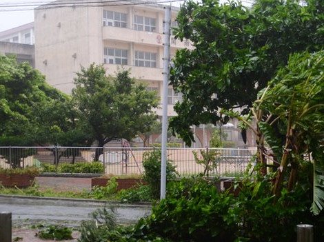 Ισχυρός τυφώνας πλησιάζει τη Νότια Ιαπωνία -190.000 άνθρωποι πρέπει να εγκαταλείψουν τα σπίτια τους [Εικόνες] | iefimerida.gr 0