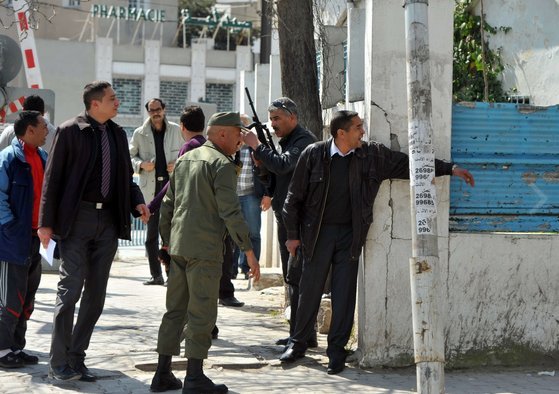Τρομοκρατική επίθεση στην Τυνησία: 20 νεκροί, 40 τραυματίες -Μυστήριο με 14 αγνοούμενους | iefimerida.gr 2