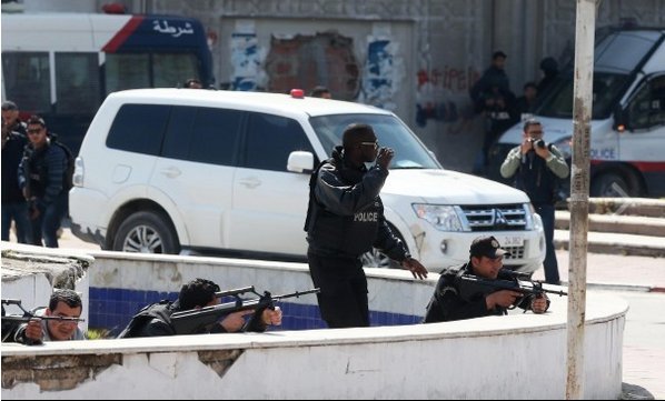 Τέλος στην αιματηρή ομηρία στο μουσείο Μπάρντο, εισέβαλε η αστυνομία -19 νεκροί [εικόνες & βίντεο] | iefimerida.gr 6