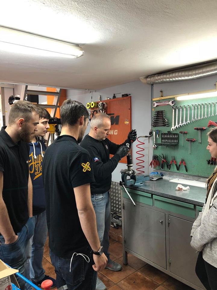 Η πρώτη ελληνική μοτοσικλέτα -Αγωνιστική, την έφτιαξαν φοιτητές [εικόνες] | iefimerida.gr 1