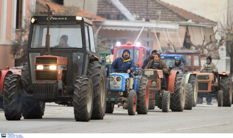 Οι αγρότες στους δρόμους: Εκλεισαν για 2 ώρες την Κορίνθου-Πατρών -Απίστευτη ταλαιπωρία και ουρές [εικόνες] | iefimerida.gr 7