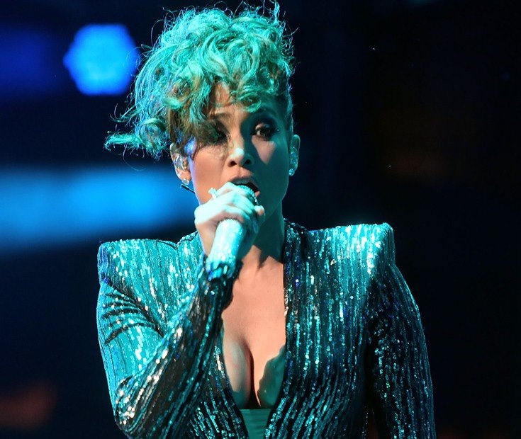 Τζένιφερ Λόπεζ: Το μικροσκοπικό κορμάκι που άναψε φωτιές [εικόνες]  | iefimerida.gr 1