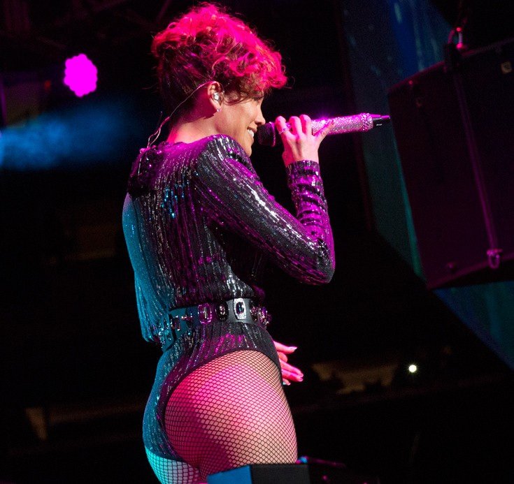 Τζένιφερ Λόπεζ: Το μικροσκοπικό κορμάκι που άναψε φωτιές [εικόνες]  | iefimerida.gr 3