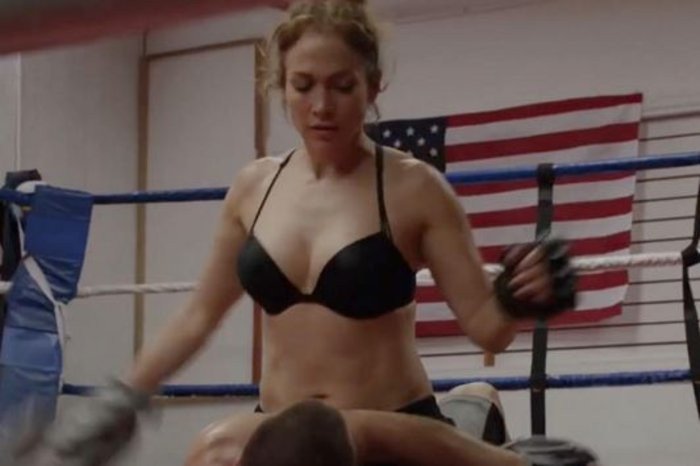 Τζένιφερ Λόπεζ: Σε ρινγκ φορώντας μόνο το σουτιέν της [εικόνες]  | iefimerida.gr 4