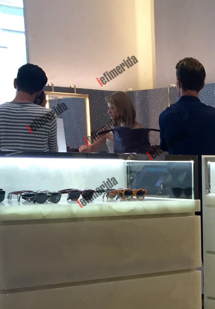 Η Βουλή «καίγεται», η Τζάκρη ψωνίζει στην «Λουίζα» [εικόνα] | iefimerida.gr 0