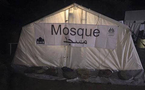 Μυστηριώδης Βρετανός έστησε παράνομο τζαμί στη Λέσβο -Παρέμβαση της εισαγγελίας [εικόνες] | iefimerida.gr 0