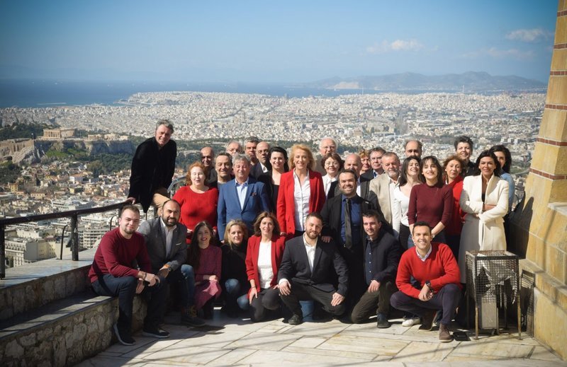 Υποψήφιο με τη Ρένα Δούρου το Τζέισον Αντιγόνη -Η φωτογράφιση στον Λυκαβηττό [εικόνες] | iefimerida.gr 0