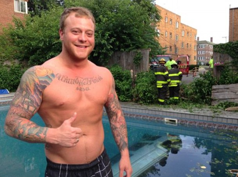 Δεν έχει ξαναγίνει -Γυναίκα οδηγός βγήκε από το δρόμο, γκρέμισε φράχτη και... προσγείωσε το τζιπ της σε πισίνα [εικόνες] | iefimerida.gr 2