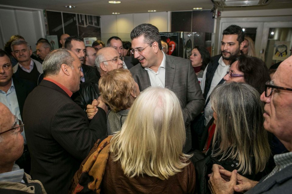  Ο Τζιτζικώστας συνάντησε τους εθελοντές της καμπάνιας του [εικόνες]  | iefimerida.gr 5