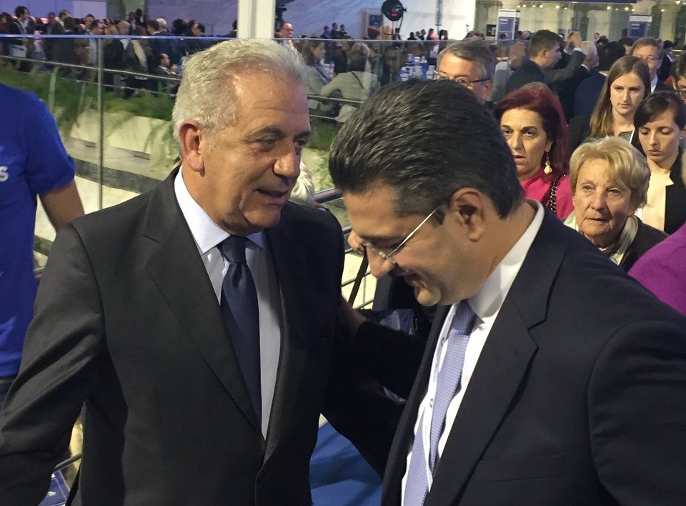 Τζιτζικώστας στη Μαδρίτη: Τα χαμόγελα και τα τετ α τετ με Μπαρόζο - Αβραμόπουλο [εικόνες] | iefimerida.gr 3