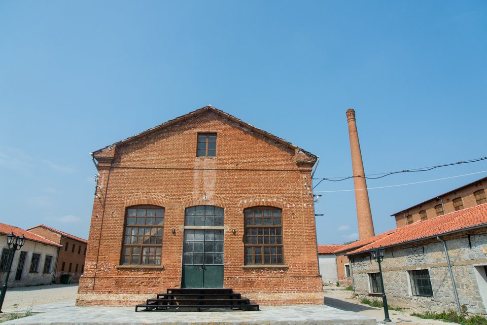 Η καθημερινότητα των εργατριών στο θρυλικό εργοστάσιο μεταξιού στο Σουφλί του 1900 [εικόνες & βίντεο]  | iefimerida.gr 4