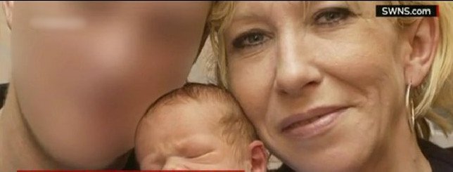  Οι γυναίκες του Τζιχάντ από τη Δύση -Εγκαταλείπουν τις οικογένειές τους για να πολεμήσουν στο πλευρό των μακελάρηδων [εικόνες] | iefimerida.gr 1