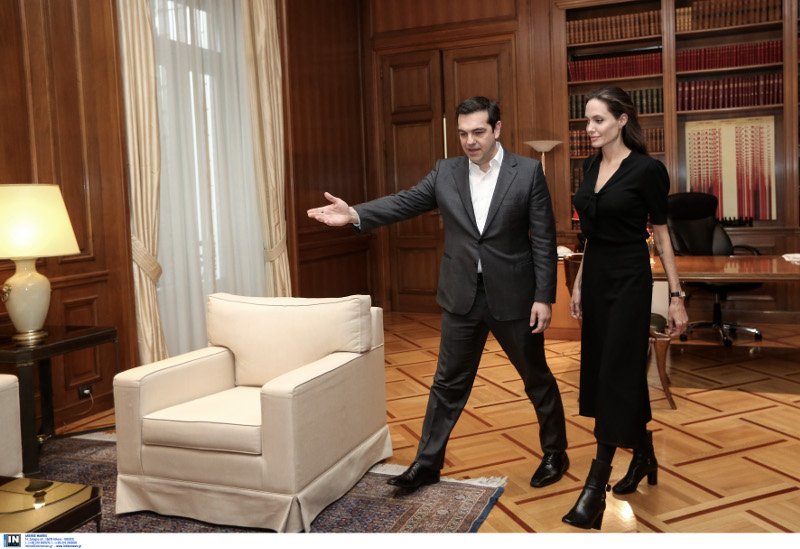 Η Αντζελίνα Τζολί θέλει να γίνει «πρέσβειρα της Ελλάδας» [εικόνες] | iefimerida.gr 2