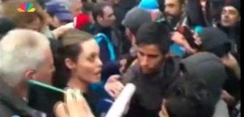 Στη Λέσβο η Τζολί: Το καλοκαίρι θα έρθω με τα παιδιά μου [εικόνες & βίντεο] | iefimerida.gr 3