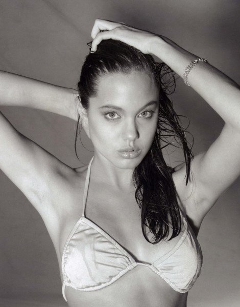 Η πρώτη επαγγελματική -και άκρως αισθησιακή- φωτογράφηση της Τζολί στα 15 της [εικόνες] | iefimerida.gr 4