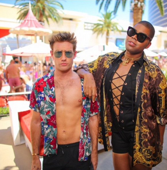 Ο 24χρονος γιος του Μάτζικ Τζόνσον με μίνι, καυτά σορτς και ψηλοτάκουνα [εικόνες] | iefimerida.gr 8