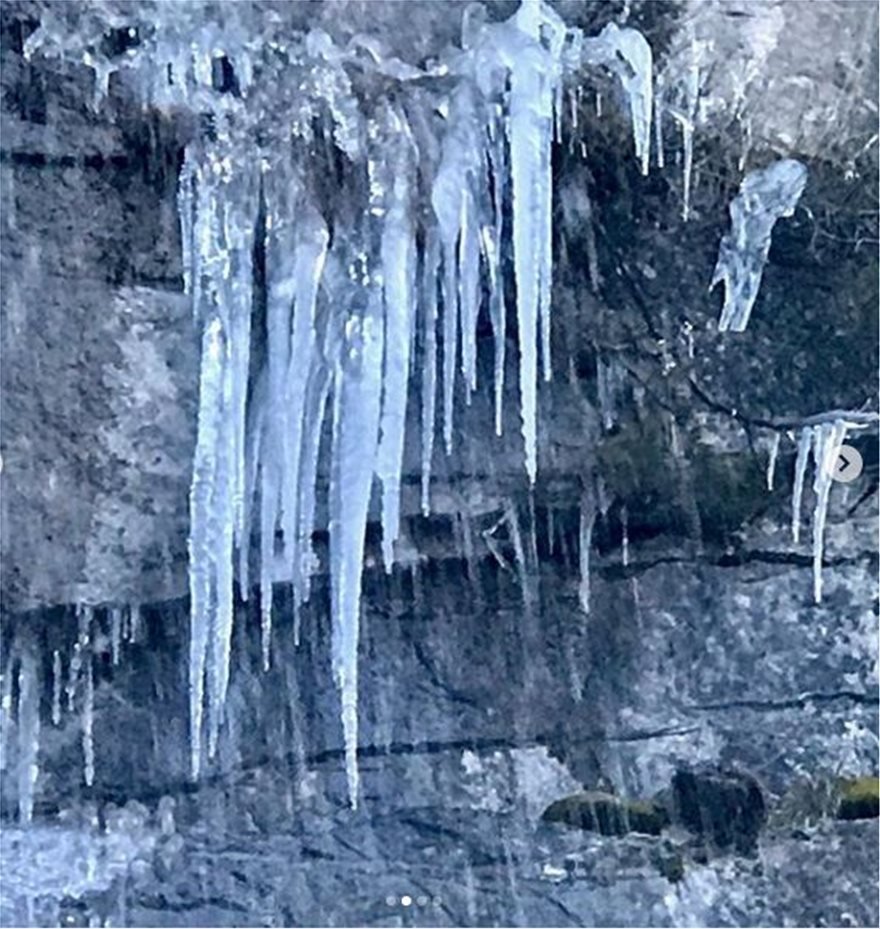 Με τους παγωμένους καταρράκτες στα Τζουμέρκα ευχήθηκε «καλή χρονιά» ο Αλέξης Τσίπρας [εικόνες] | iefimerida.gr 2