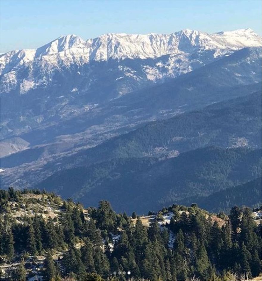 Με τους παγωμένους καταρράκτες στα Τζουμέρκα ευχήθηκε «καλή χρονιά» ο Αλέξης Τσίπρας [εικόνες] | iefimerida.gr 0