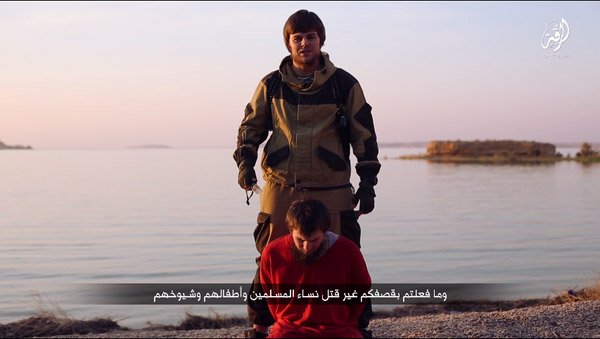 To ISIS προκαλεί: Δημοσιοποίησε υλικό με Ρώσο τζιχαντιστή να αποκεφαλίζει Ρώσο πράκτορα [εικόνες] | iefimerida.gr 2