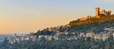 Το πιο γοητευτικό μέρος του κόσμου βρίσκεται στη Μεσόγειο -Μια παραμυθένια καστροπολιτεία περιτριγυρισμένη από καταρράκτες [εικόνες]  | iefimerida.gr 0