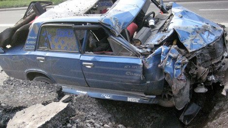 Ουκρανός πολίτης σώθηκε από θαύμα -Προσγειώθηκε ρουκέτα μπροστά στο αυτοκίνητό του την ώρα που οδηγούσε [εικόνες&βίντεο] | iefimerida.gr 1