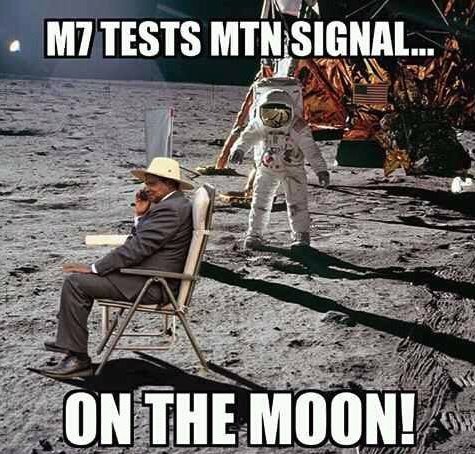 Ο πρόεδρος της Ουγκάντας τηλεφωνεί στη μέση του δρόμου -Εγραψε ιστορία [εικόνες] | iefimerida.gr 2