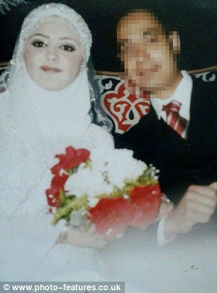 Βρετανίδα βρήκε ξανά την κόρη της μετά από 24 χρόνια -Απήχθη ενώ ζούσαν στην Ελλάδα [εικόνες] | iefimerida.gr 1