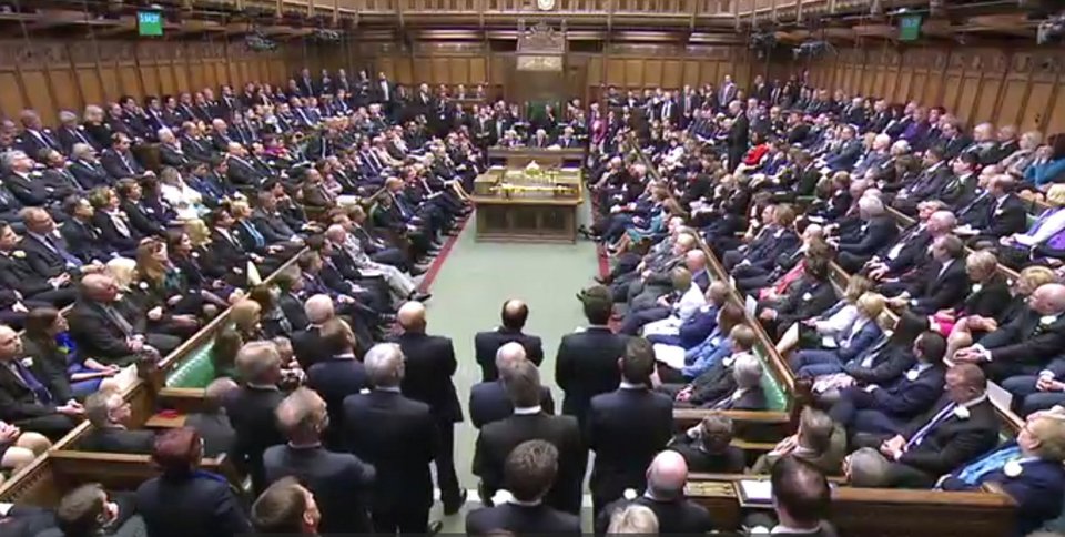 Μήνυμα ενότητας από το Κοινοβούλιο της Βρετανίας -Στην εκδήλωση μνήμης για την Τζο Κοξ [εικόνες] | iefimerida.gr 4