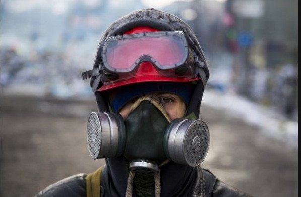 Αυτοί είναι οι διαδηλωτές του Κιέβου -Συγκλονιστικά πορτραίτα Ουκρανών που συμμετέχουν στις αιματηρές ταραχές [εικόνες] | iefimerida.gr 0