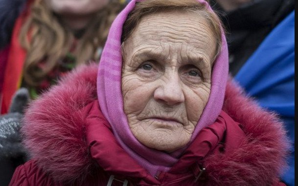 Αυτοί είναι οι διαδηλωτές του Κιέβου -Συγκλονιστικά πορτραίτα Ουκρανών που συμμετέχουν στις αιματηρές ταραχές [εικόνες] | iefimerida.gr 2