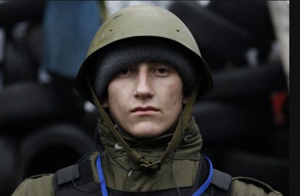 Αυτοί είναι οι διαδηλωτές του Κιέβου -Συγκλονιστικά πορτραίτα Ουκρανών που συμμετέχουν στις αιματηρές ταραχές [εικόνες] | iefimerida.gr 3