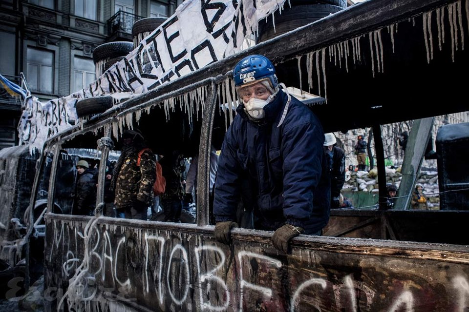 Δραματική κατάσταση στην Ουκρανία -Νέες φωτογραφίες από από τις εξεγέρσεις στο Κίεβο [εικόνες] | iefimerida.gr 11