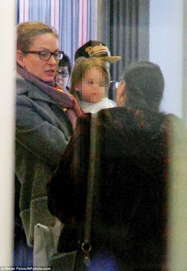 Αγνώριστη χωρίς μακιγιάζ η Ούμα Θέρμαν -Δεν φοβάται να τσαλακωθεί [εικόνες] | iefimerida.gr 1