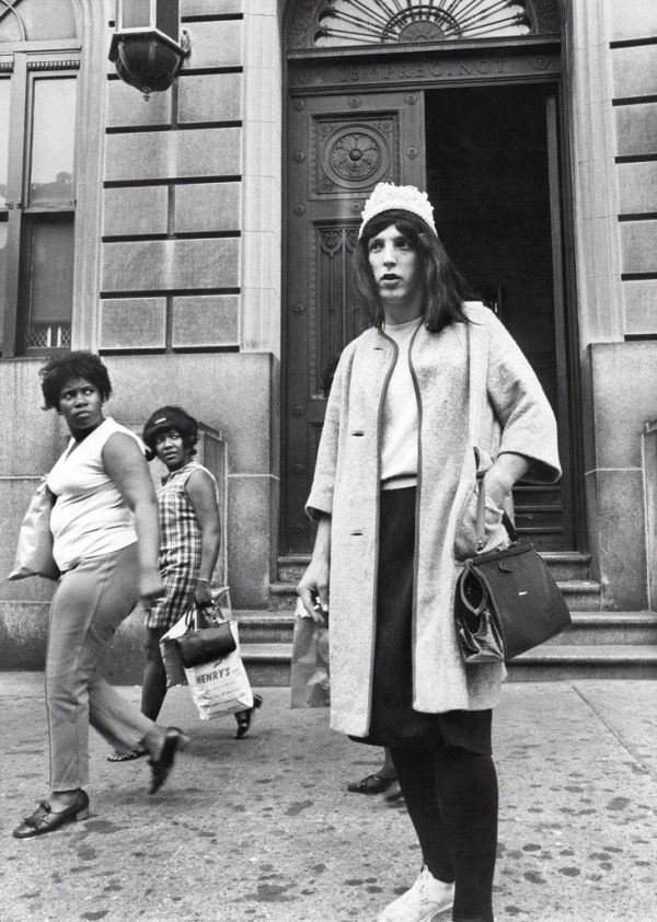 Ξεκαρδιστική φωτογραφία μυστικού αστυνομικού από το 1969 [εικόνα] | iefimerida.gr 0