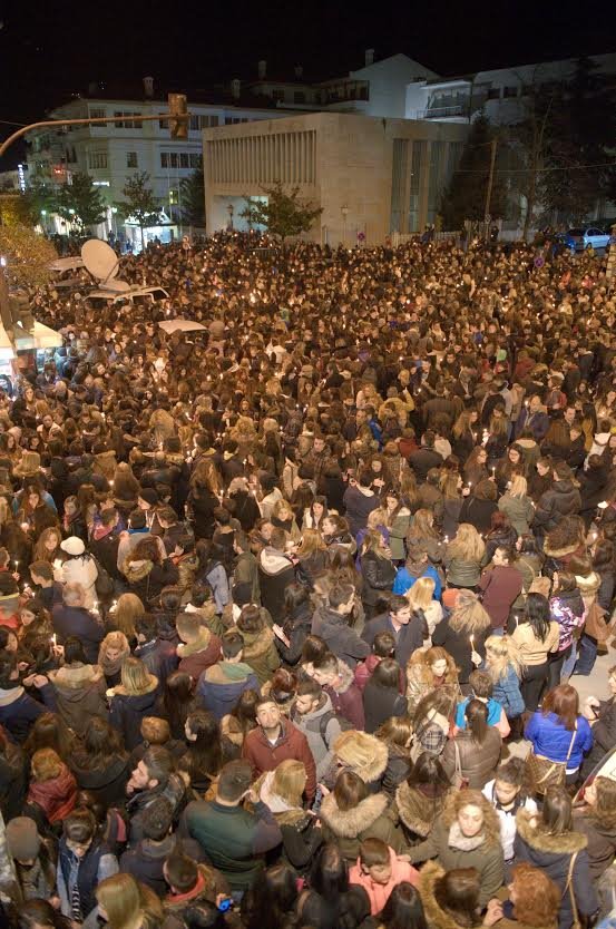 Συγκλονιστική σιωπηρή διαμαρτυρία για Ιωάννινα για τον Βαγγέλη -Χιλιάδες στο δρόμο [εικόνες] | iefimerida.gr 7