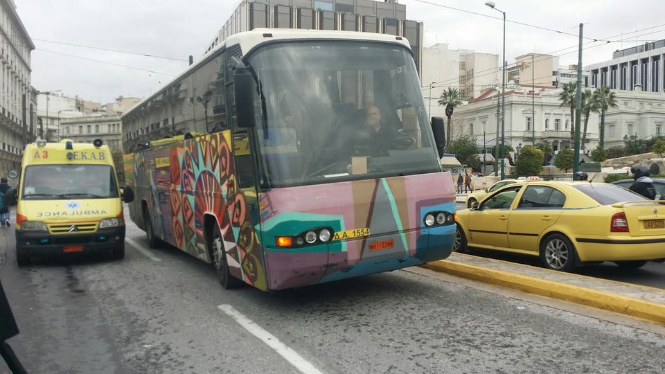 Ενταση και λιποθυμίες στο Σύνταγμα -Οι Σύροι πρόσφυγες αρνούνται να μετακινηθούν [εικόνες] | iefimerida.gr 3